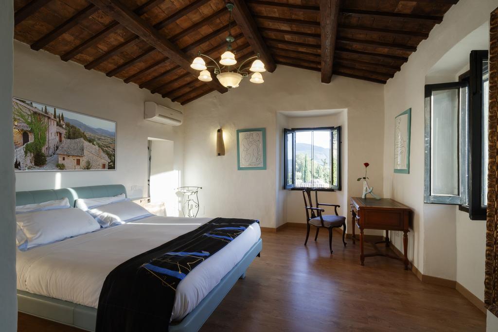 Relais Borgo Lizori Country House Campello sul Clitunno Extérieur photo