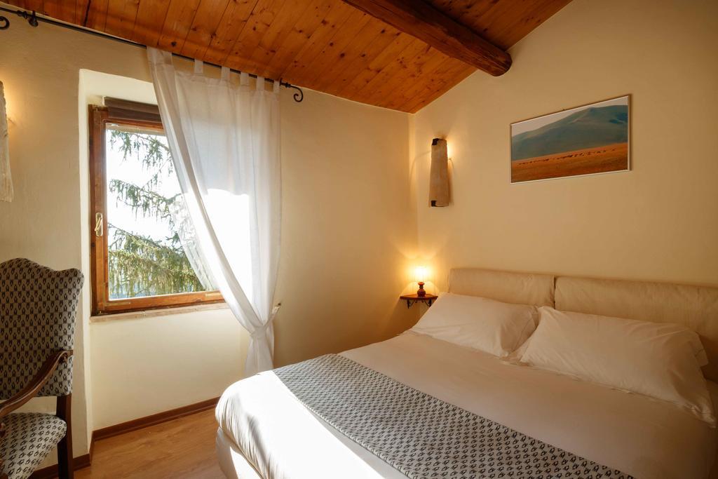 Relais Borgo Lizori Country House Campello sul Clitunno Extérieur photo