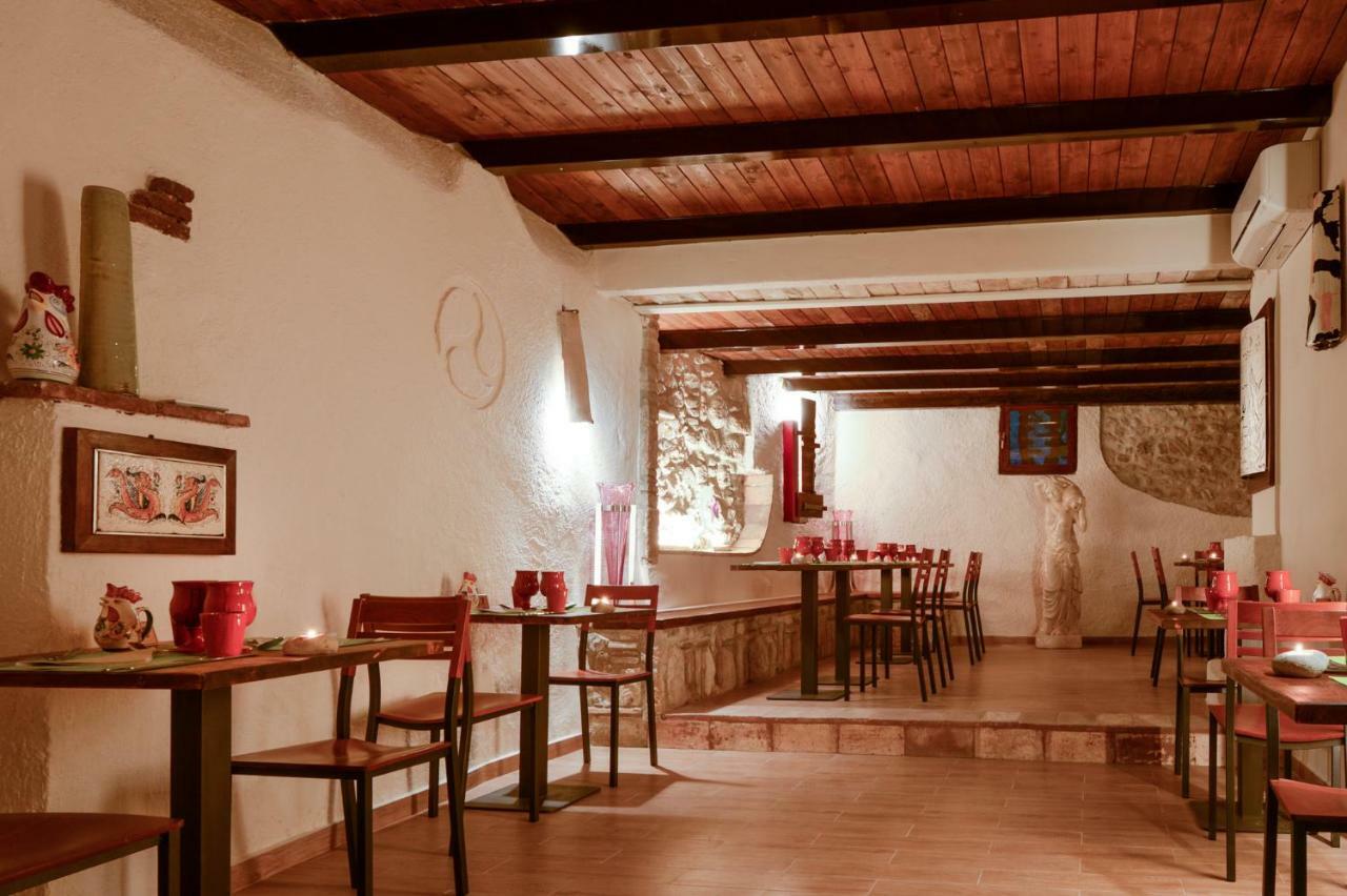 Relais Borgo Lizori Country House Campello sul Clitunno Extérieur photo